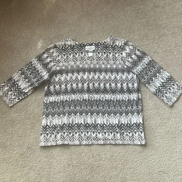 Alfred Dunner Missy Classics Ikat Zig Zag Print Top! - Picture 5 of 13